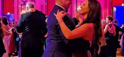 SRPSKI OLIMPIJSKI ŠAMPION OŽENIO 13 GODINA MLAĐU! Dve godine nakon razvoda ponovo stao na ludi kamen, evo kako je izgledalo venčanje Damira i Teodore! (FOTO)