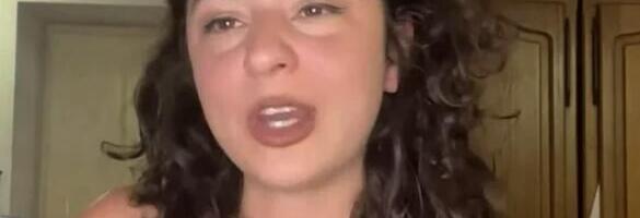 POZNATA PEVAČICA JEDE SA BESKUĆNICIMA: Hrani se u javnoj kuhinji, sve isplivalo javno: Čistim, perem sudove, sečem kupus...