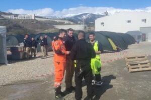 Српски спасилачки тимови са италијанским помажу у турском граду Одабаси