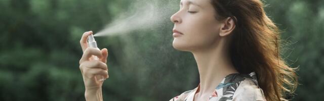 DIY: napravite osvežavajući mist za lice za alojom i krastavcem