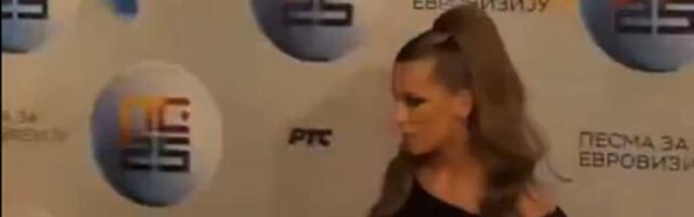 Mimi, ti li si? A ček... (VIDEO)