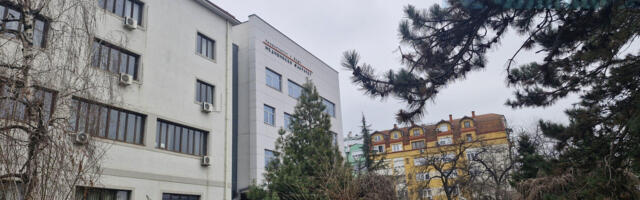 Na Medicinski fakultet u Nišu upali inspektori policije na poziv dekana, studenti zovu građane na okupljanje