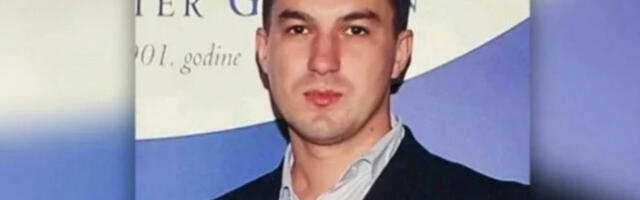 MAJKA I DALJE NE GUBI NADU Pre godinu dana otišao je na sastanak  i do nanas se ne zna šta je s njim