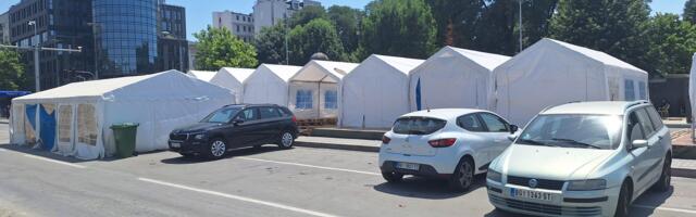 Novi šatori ispred Doma Narodne skupštine uoči sutrašnje sednice