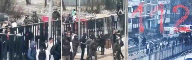 Snimljen krvavi pir u ruskoj školi: Dečak (15) ubadao decu i uzeo taoca (VIDEO)