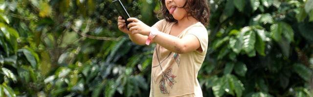 Studije tvrde da korišćenje telefona pre 13. godine dovodi do poremećaja kod dece