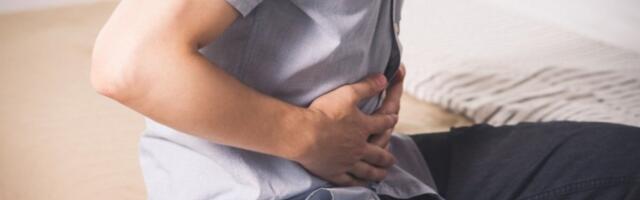 FUJ! Svešteniku pozlilo, pa se pred narodom ISPOVRAĆAO na predsedniku države (VIDEO)