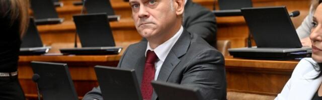 Stefanović (SSP): Ponovo Vučić dobija napad kockanja sa našim državnim interesima