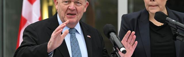 OD POLITIČARA KOJI PERE ZUBE SAPUNOM ZAVISI VLADA DANSKE! Čovek je 40 godina političar, a postao je šire poznat tako što je Trampu ODBRUSIO!