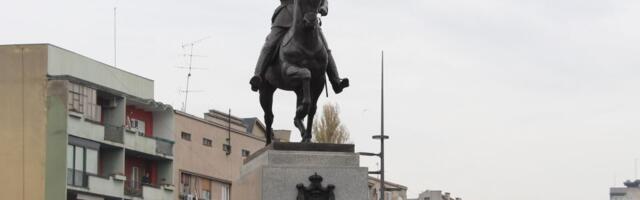 Na današnji dan: Umrli Meša Selimović i Milan Kundera, rođeni kralj Petar i petomilijarditi stanovnik Zemlje