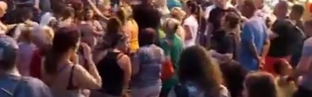 Protest na Karaburmi zbog smrti dečaka (VIDEO)