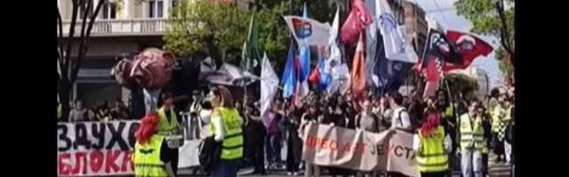 Protestna šetnja za Dan studenata u Beogradu (VIDEO)