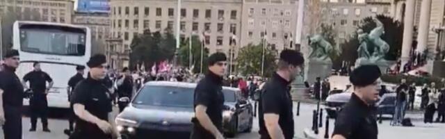 Vučićeva stara škoda kada ih vidi plače: Automobili naših ministara koštaju bogatstvo (VIDEO)