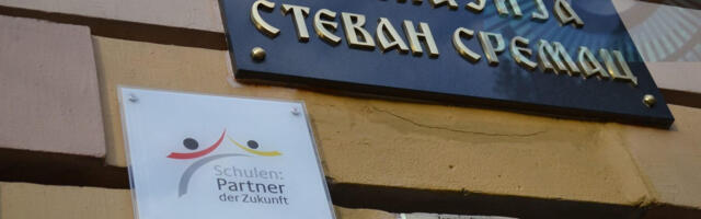 Savet roditelja „Sremca” osudio gostovanje direktorke na Niš TV