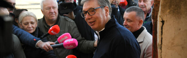 Vučić: Doveli su batinaše iz svih krajeva, pa opet izgubili na izborima