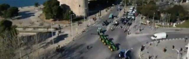 POSTAVILI BARIKADE, NIKO NE MOŽE DA PROĐE: Poljoprivrednici napravili haos u zemlji, protest paralisao saobraćaj!