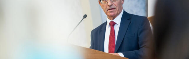 Бивши шеф дипломатије Малте: Руководство ЕУ води Унију ка самоубиству