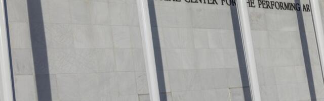 Više umetnika otkazalo nastupe zbog preimenovanja Kenedi centra u Tramp-Kenedi centar