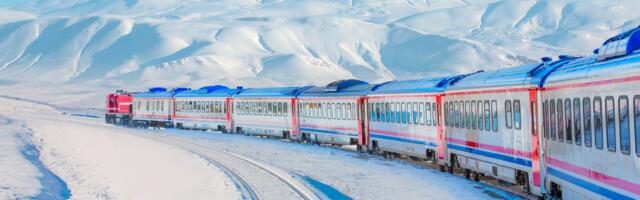 Krenite na zimsko putovanje kroz Anadoliju, okruženi snežnim pejzažima, sa turističkim Istočnim Ekspresom