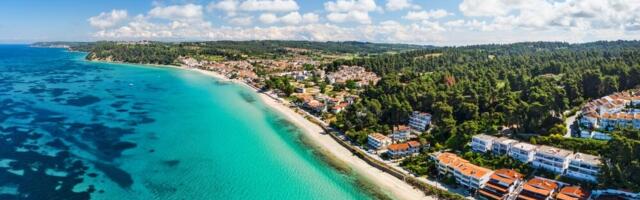 "RUSI NE BI TREBALO DA SE SUNČAJU NA EVROPSKIM PLAŽAMA, DOK UKRAJINCI GINU" Ovih 11 zemalja traži uvođenje OŠTRIJIH MERA ruskim putnicima pred letnje odmore!