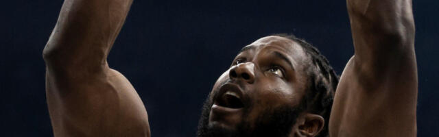 AU, KAKVO POJAČANJE! Zvezda Meridianbet osigurala KRILNOG CENTRA: Od OVE CIFRE će vam se zavrteti u glavi! (FOTO)