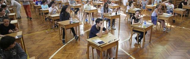 Prošle godine na prijemnom ispitu pitanje o Vučiću nije bilo problem, a sada Dejan Vuk Stanković pokreće istragu zbog pitanja o studentima