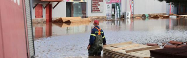 Због олује Бајрон сутра затворене школе у Атици и на Родосу