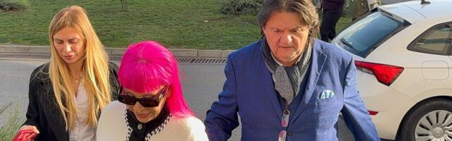 "Ne priliči njegovim godinama da tako radi": Pevačica udarila na Kemiša: Otkrila kakve poruke je slao