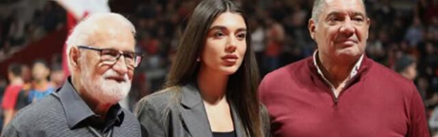 Miško Ražnatović u neočekivanom društvu gledao debakl Zvezde protiv Valensije, pored ćerke...