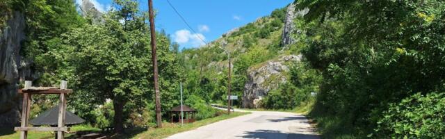 Ljudskih ruku delo?! Jelašnička klisura krije misterioznu građevinu, zovu je carskom