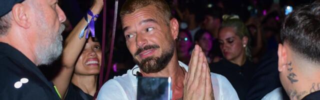"Crna Goro, još uvek sam pod utiskom..." Oglasio se Riki Martin nakon incidenta sa suzavcem na njegovom koncertu u Podgorici (FOTO)