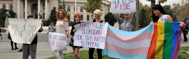 Transrodne osobe u Srbiji po lekove na crno tržište
