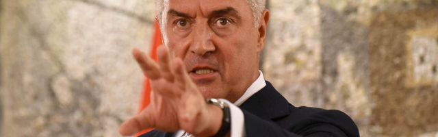 RECIKLAŽA 90-IH: Šta pokušava Milo Đukanović?