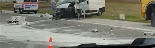 Strašna nesreća na putu za Batajnicu (VIDEO)