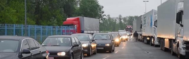 Haos na granicama: Čeka se 10 sati, a velike gužve tek slede
