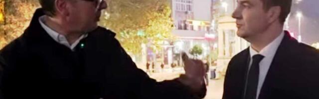 Vučić se “režirano” prošetao centrom Niša, a vozio se i “nameštenim” autobusom