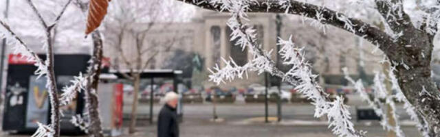 Ујутру слаб мраз, током дана претежно облачно