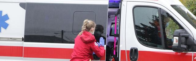 Muškarca udario kamion na Beogradskom keju: Sa višestrukim povredama prevezen na reanimaciju