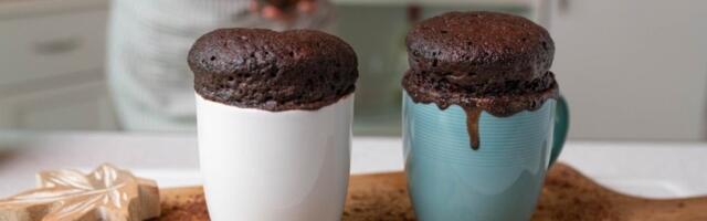Brzi čokoladni kolač u čaši: Spreman za par minuta, a neodoljivo kremast