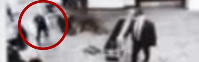 TRAMP OBJAVIO SNIMAK POČETKA NAPADA! Muškarac s oružjem otvorio vatru i protrčao pored agenata Tajne službe, a onda su i oni zapucali (FOTO, VIDEO)