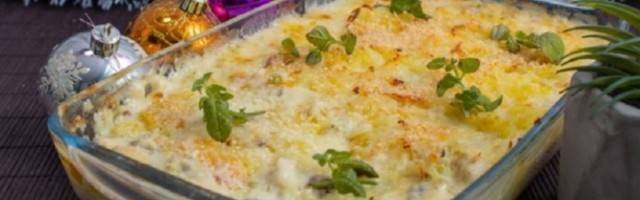 Piletina i krompir u bešamel sosu