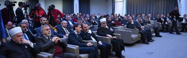 Islamska zajednica u BiH o skidanju plakata u Bužimu i bilbordu u Zenici