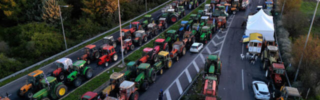 Пољопривредници у Грчкој и даље на барикадама