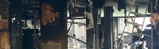 MOMENT OF ATTACK CAPTURED ON CAMERA: Man wearing hoodie breaks into Gelato Bar in Belgrade and sets in on fire