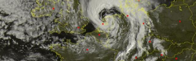 Orkanska jula juri prema ovim delovima Evrope: Nevreme nalik uraganu doneće vetrove od 150 lm/h i 30 cm snega