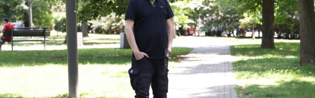 Razbijanje svog odraza u ogledalu: Nova kritika Nikole Popevića