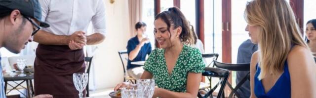 KAKVA PRILIKA ZA ZARADU - PLATE IDU DO 3.000 EVRA: Hrvatskoj treba 70.000 sezonskih radnika, OVO SU DETALJI!