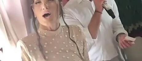 OD LJUBAVNICE DO ZVANIČNE PARTNERKE: Prevario poznatu pevačicu i ostavio porodicu, a sada sa ovom ženom ide na važne događaje, sve isplivalo u javnost (FOTO)