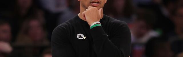 Osvojio nagradu za najboljeg trenera NBA lige, a ispao u prvoj rundi plejofa