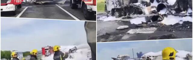 (VIDEO) POGLEDAJTE ŠTA JE OSTALO OD UGLJENISANOG KAMIONA! Dramatične scene gašenja požara kod Šimanovaca: Buktinja PROGUTALA teretnjak, svi krenuli kontrasmerom